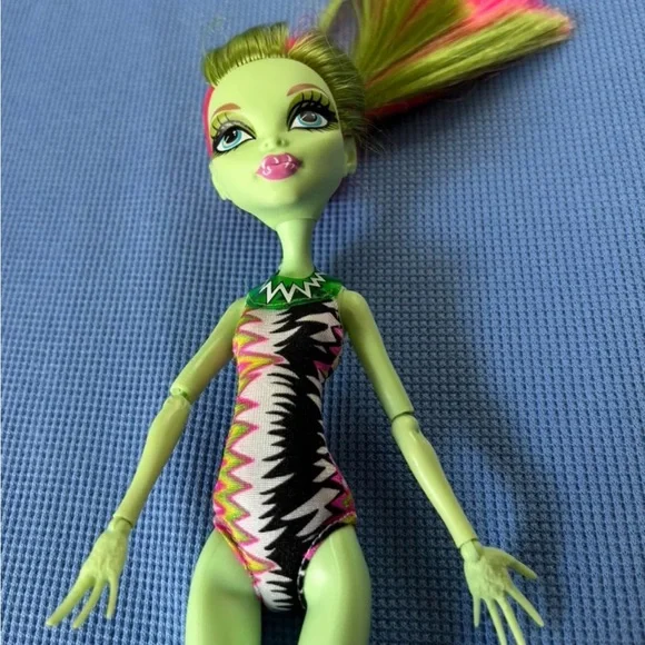 monster high Toys Monster High Swim Class Venus Mcflytrap Doll